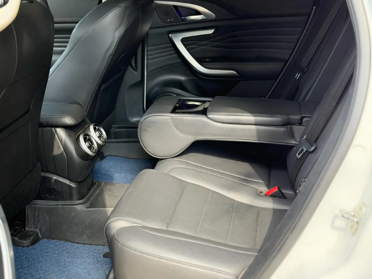 2021 WEY VV7 2.0T 227HP L4 7DCT,autocango,china used car exporter,china ev exporter,chinese used car exporter,chinese used ev exporter