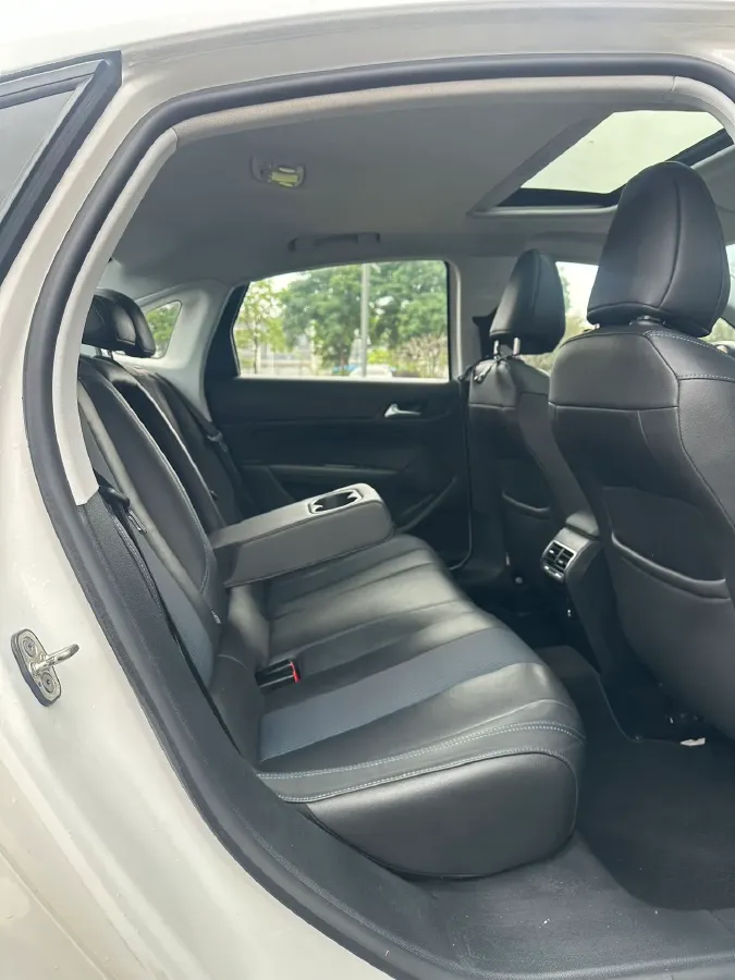 2018 Peugeot 308 1.6T 167HP L4 6AT,autocango,china used car exporter,china ev exporter,chinese used car exporter,chinese used ev exporter