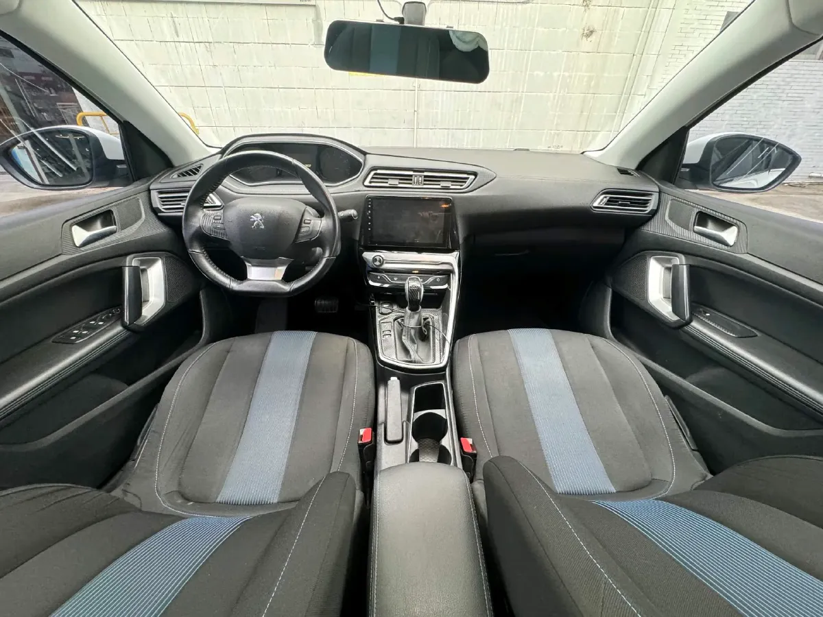 2018 Peugeot 308 1.6L 117HP L4 6AT,autocango,china used car exporter,china ev exporter,chinese used car exporter,chinese used ev exporter