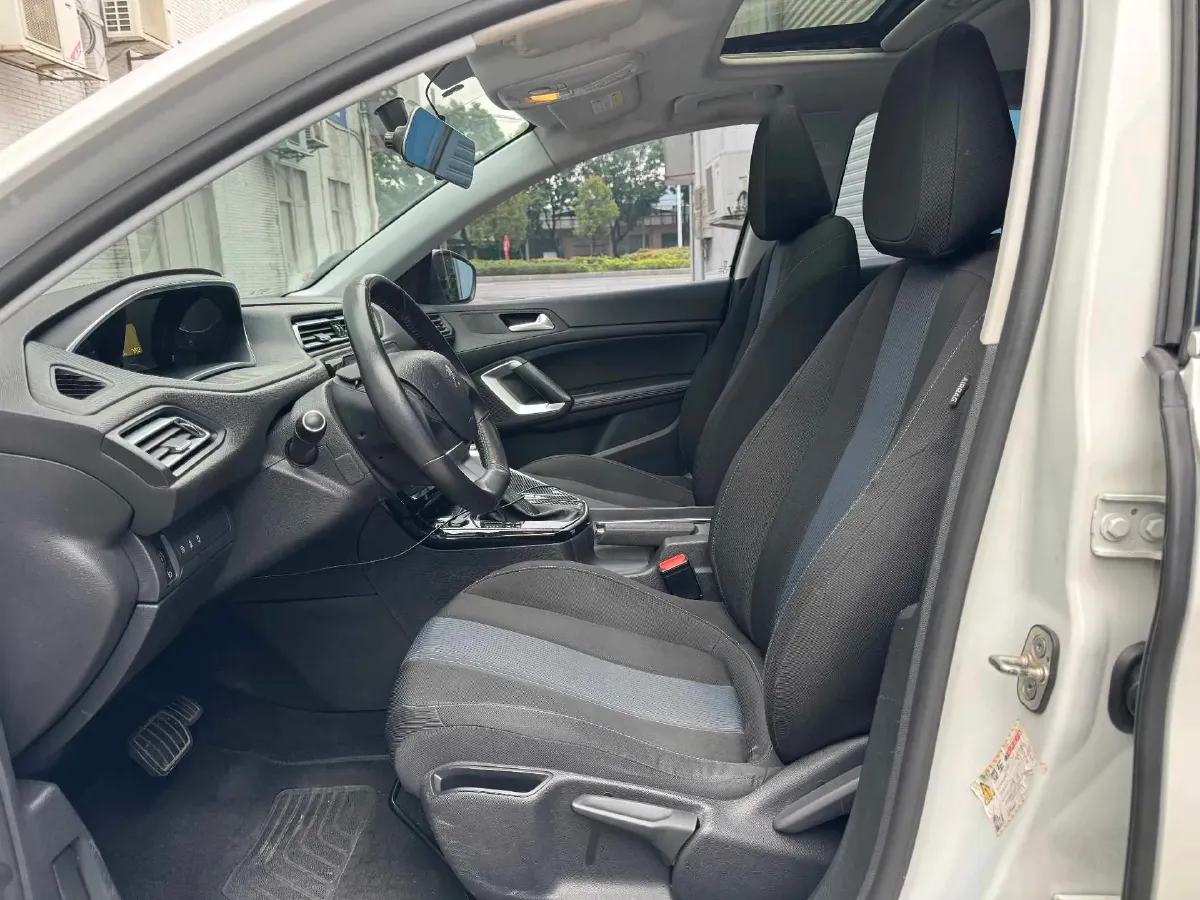 2018 Peugeot 308 1.6L 117HP L4 6AT,autocango,china used car exporter,china ev exporter,chinese used car exporter,chinese used ev exporter