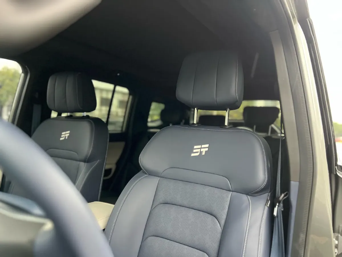 2024 Jetour ShanHai TravellerC-DM 1.5T 156HP L4 3DHT PHEV 43.24KWH,autocango,china used car exporter,china ev exporter,chinese used car exporter,chinese used ev exporter