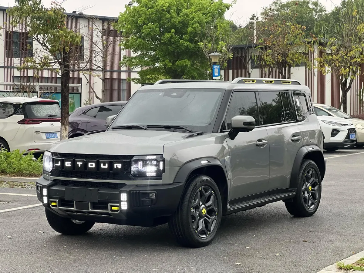 2024 Jetour ShanHai TravellerC-DM 1.5T 156HP L4 3DHT PHEV 43.24KWH,autocango,china used car exporter,china ev exporter,chinese used car exporter,chinese used ev exporter