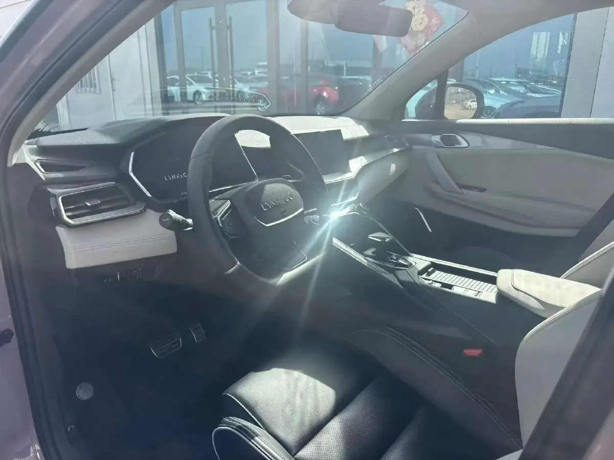 2023 LYNK&CO 03 1.5T 181HP L4 7DCT,autocango,china used car exporter,china ev exporter,chinese used car exporter,chinese used ev exporter