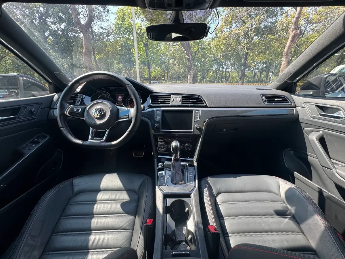 2017 Volkswagen Lamando 2.0T 220HP L4 7DCT,autocango,china used car exporter,china ev exporter,chinese used car exporter,chinese used ev exporter