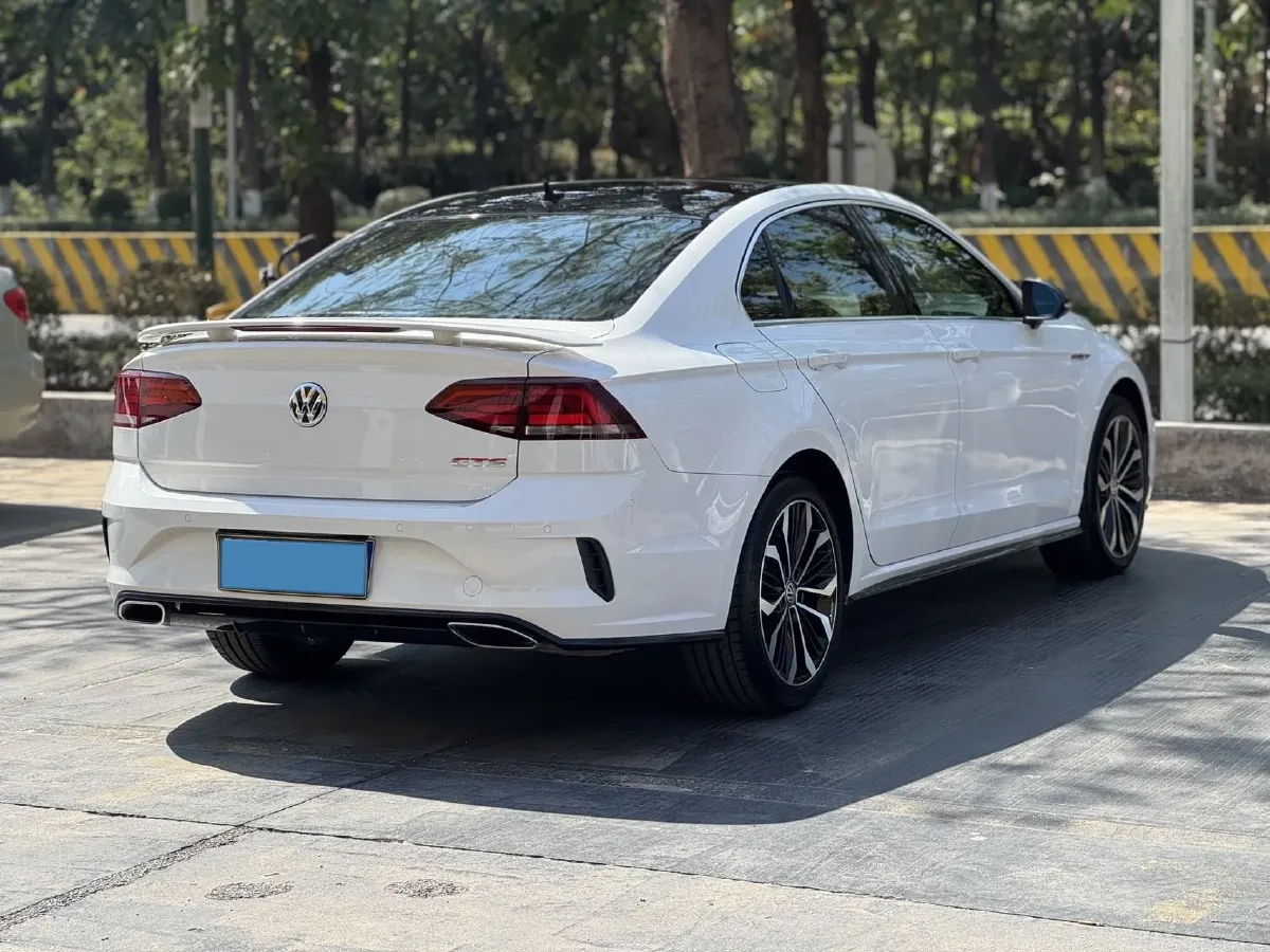 2017 Volkswagen Lamando 2.0T 220HP L4 7DCT,autocango,china used car exporter,china ev exporter,chinese used car exporter,chinese used ev exporter