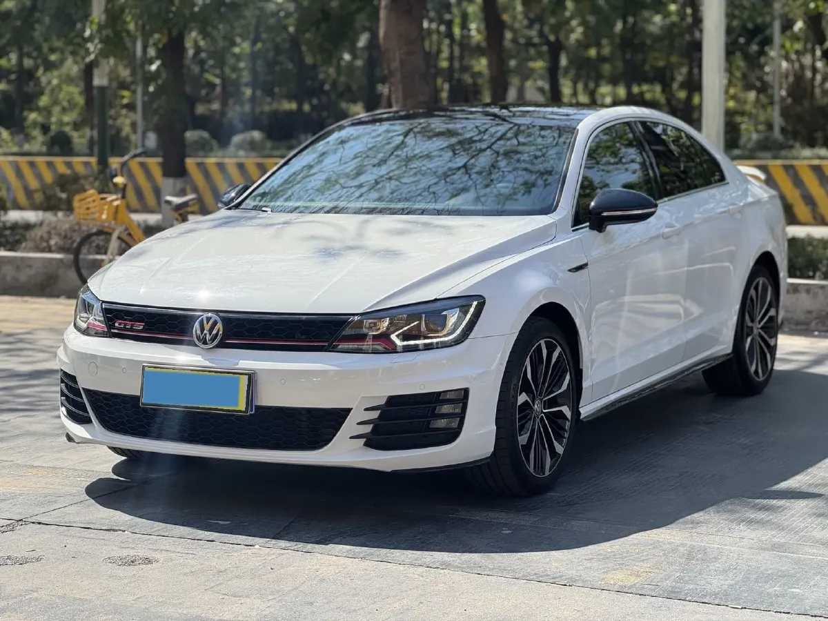 2017 Volkswagen Lamando 2.0T 220HP L4 7DCT,autocango,china used car exporter,china ev exporter,chinese used car exporter,chinese used ev exporter