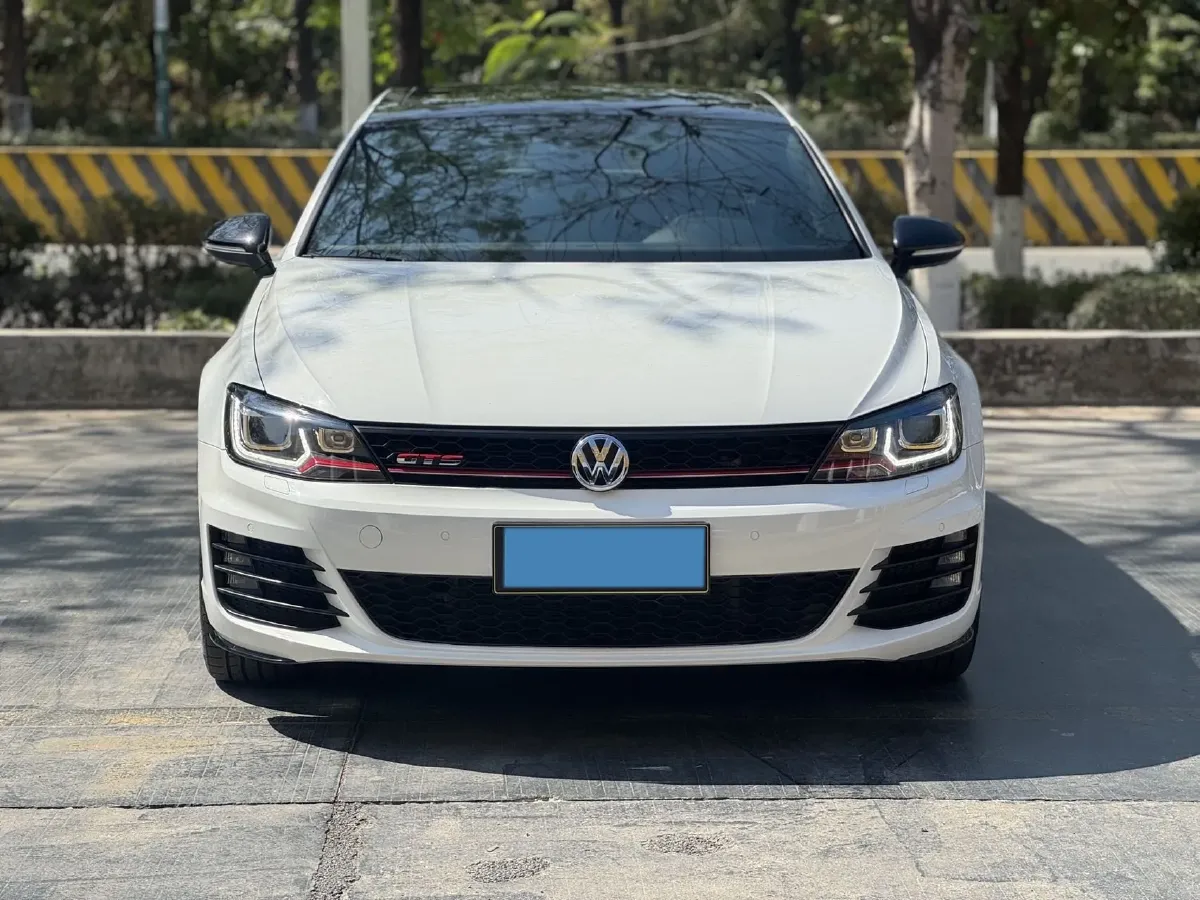 2017 Volkswagen Lamando 2.0T 220HP L4 7DCT,autocango,china used car exporter,china ev exporter,chinese used car exporter,chinese used ev exporter