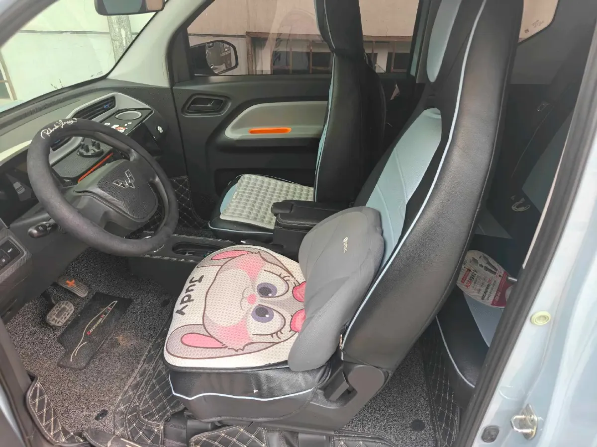 2020 WuLing HongGuang MINI EV BEV 9KWH,autocango,china used car exporter,china ev exporter,chinese used car exporter,chinese used ev exporter