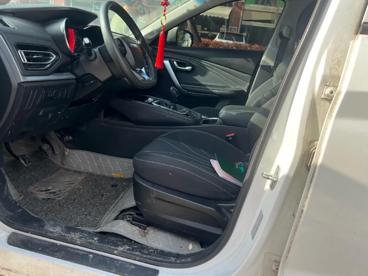 2018 Jetour X70 1.5T 147HP L4 5MT,autocango,china used car exporter,china ev exporter,chinese used car exporter,chinese used ev exporter