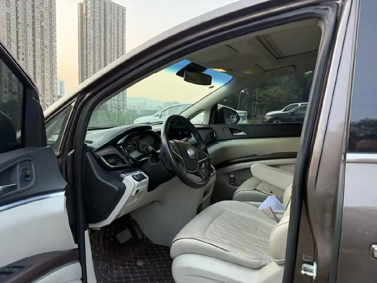 2021 Buick GL8 2.0T 237HP L4 9AT,autocango,china used car exporter,china ev exporter,chinese used car exporter,chinese used ev exporter