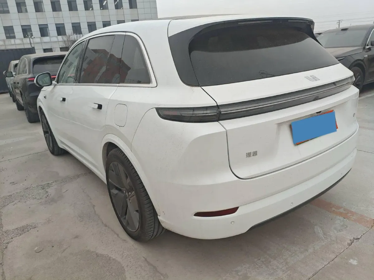 2025 Li L7 Range Extended 154HP REEV,autocango,china used car exporter,china ev exporter,chinese used car exporter,chinese used ev exporter