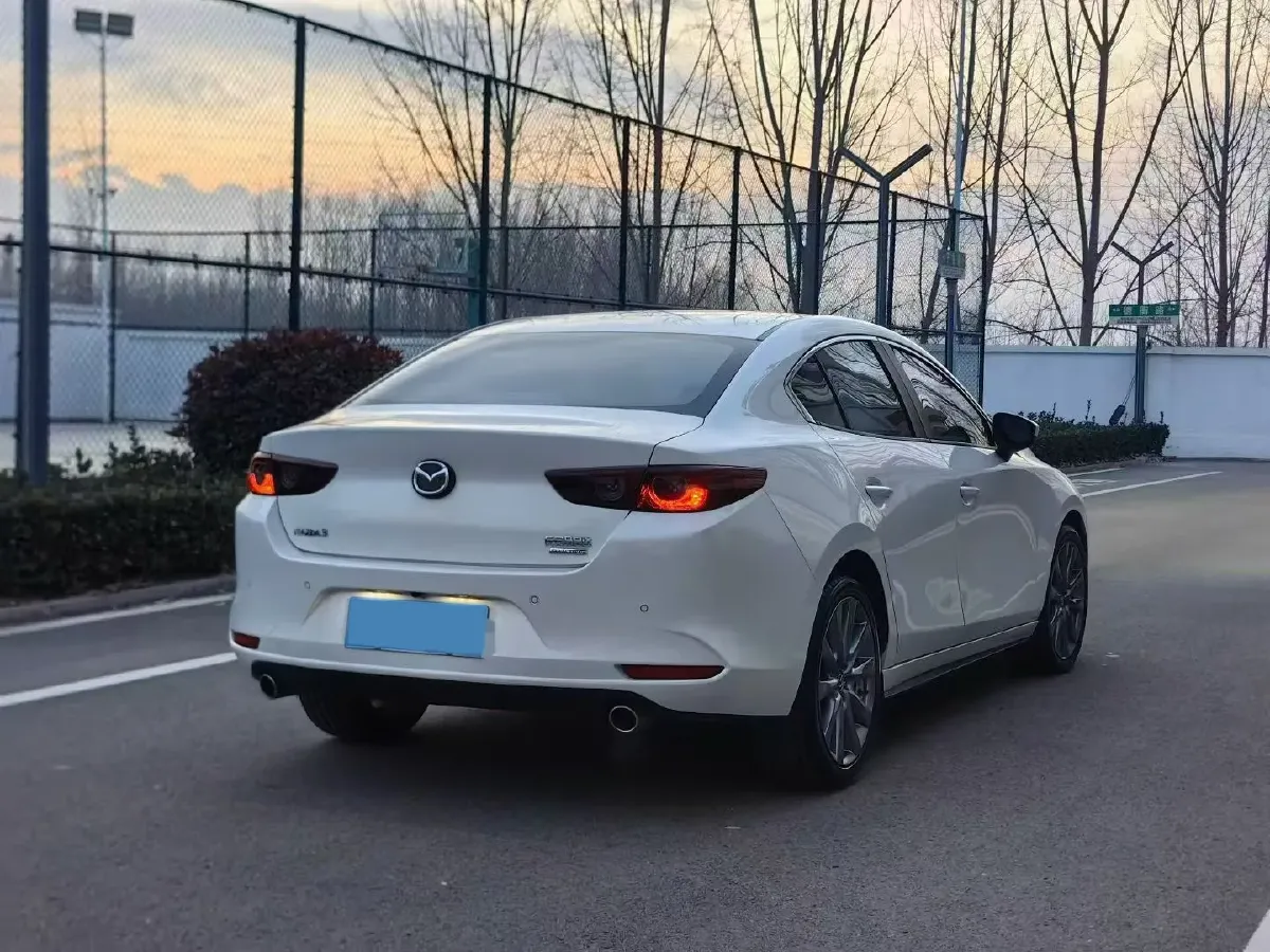 2022 Mazda 3 Axela 2.0L 158HP L4 6AT,autocango,china used car exporter,china ev exporter,chinese used car exporter,chinese used ev exporter