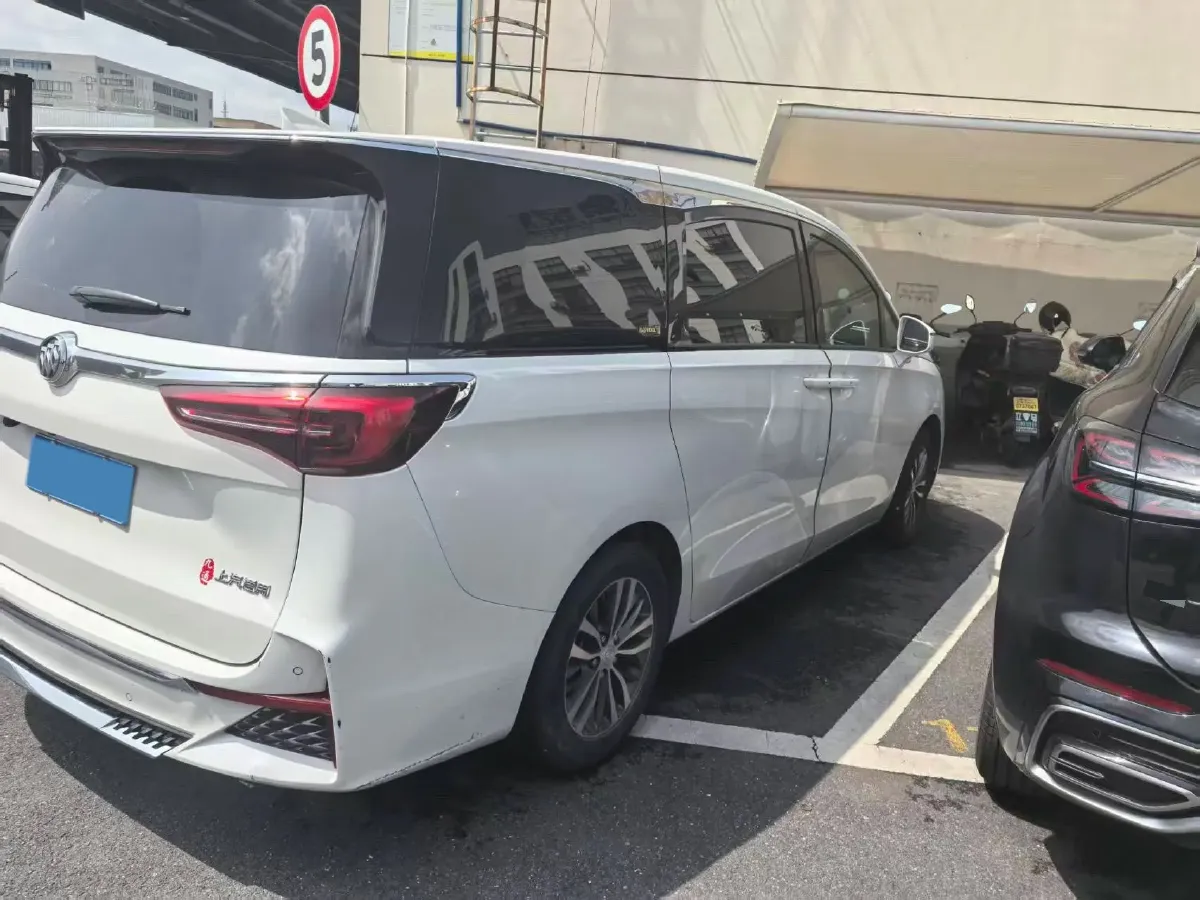 2022 Buick GL8 2.0T 237HP L4 9AT,autocango,china used car exporter,china ev exporter,chinese used car exporter,chinese used ev exporter