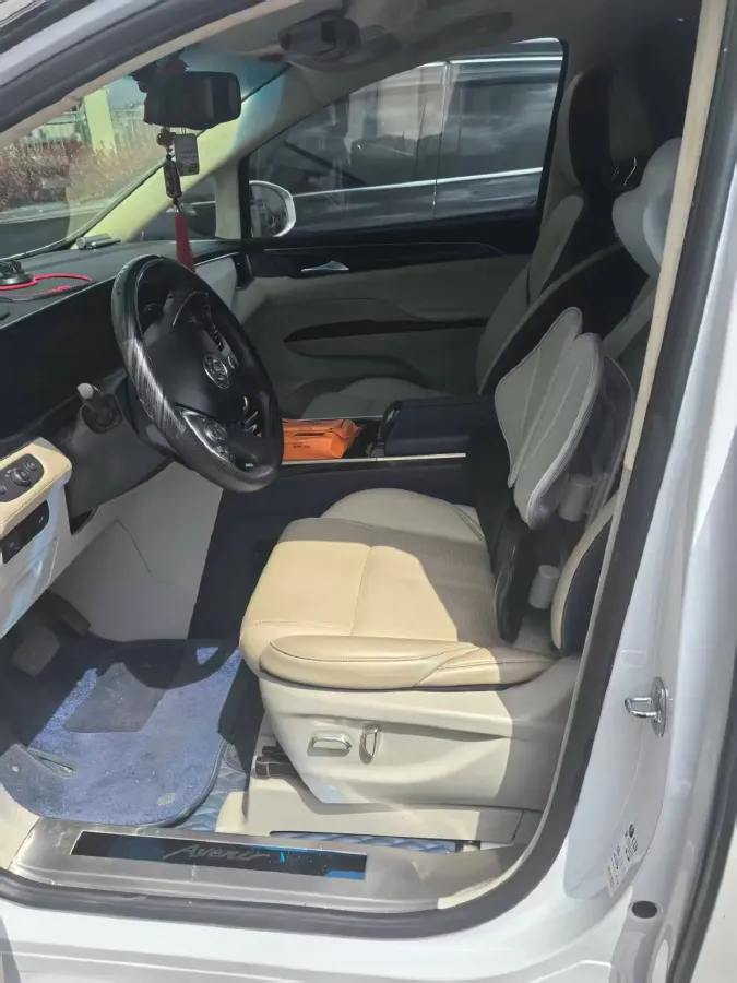 2022 Buick GL8 2.0T 237HP L4 9AT,autocango,china used car exporter,china ev exporter,chinese used car exporter,chinese used ev exporter