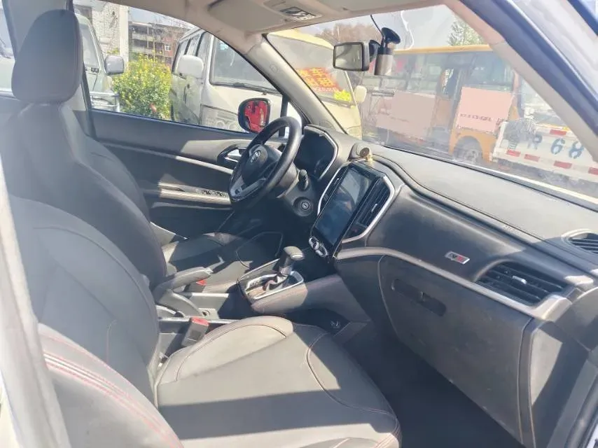 2017 Brilliance Auto V3 1.5L 112HP L4 5AT,autocango,china used car exporter,china ev exporter,chinese used car exporter,chinese used ev exporter