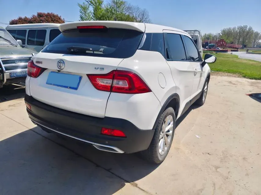 2017 Brilliance Auto V3 1.5L 112HP L4 5AT,autocango,china used car exporter,china ev exporter,chinese used car exporter,chinese used ev exporter