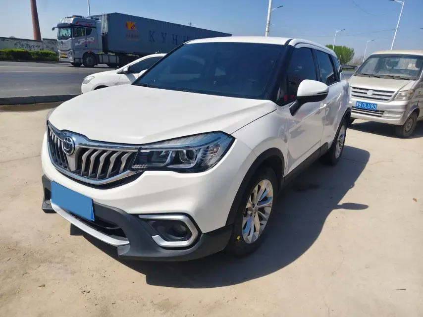 2017 Brilliance Auto V3 1.5L 112HP L4 5AT,autocango,china used car exporter,china ev exporter,chinese used car exporter,chinese used ev exporter