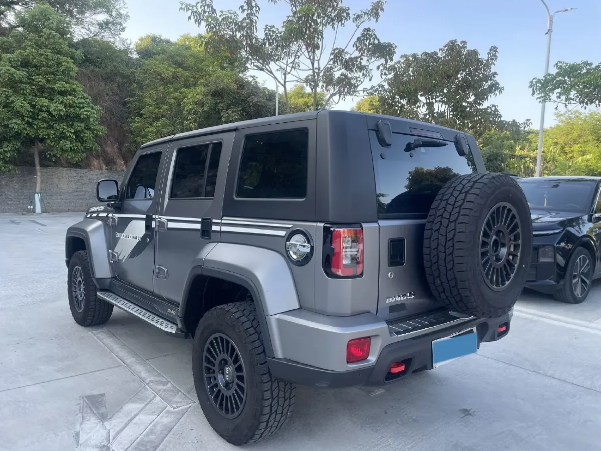 2023 Beijing BJ40 2.0T 224HP L4 8AT,autocango,china used car exporter,china ev exporter,chinese used car exporter,chinese used ev exporter