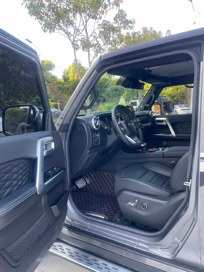 2023 Beijing BJ40 2.0T 224HP L4 8AT,autocango,china used car exporter,china ev exporter,chinese used car exporter,chinese used ev exporter