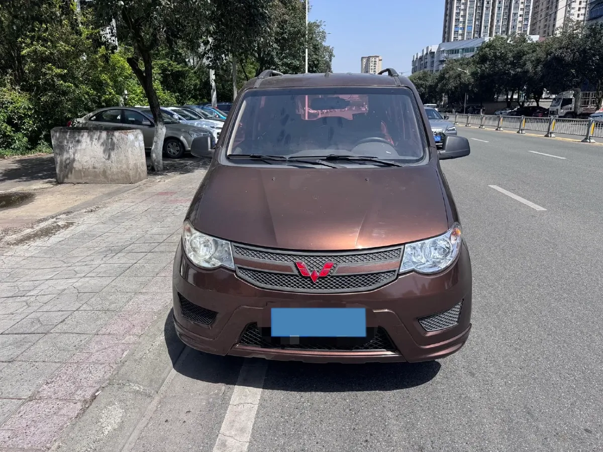 2018 WuLing HongGuang 1.5L 105HP L4 5MT,autocango,china used car exporter,china ev exporter,chinese used car exporter,chinese used ev exporter