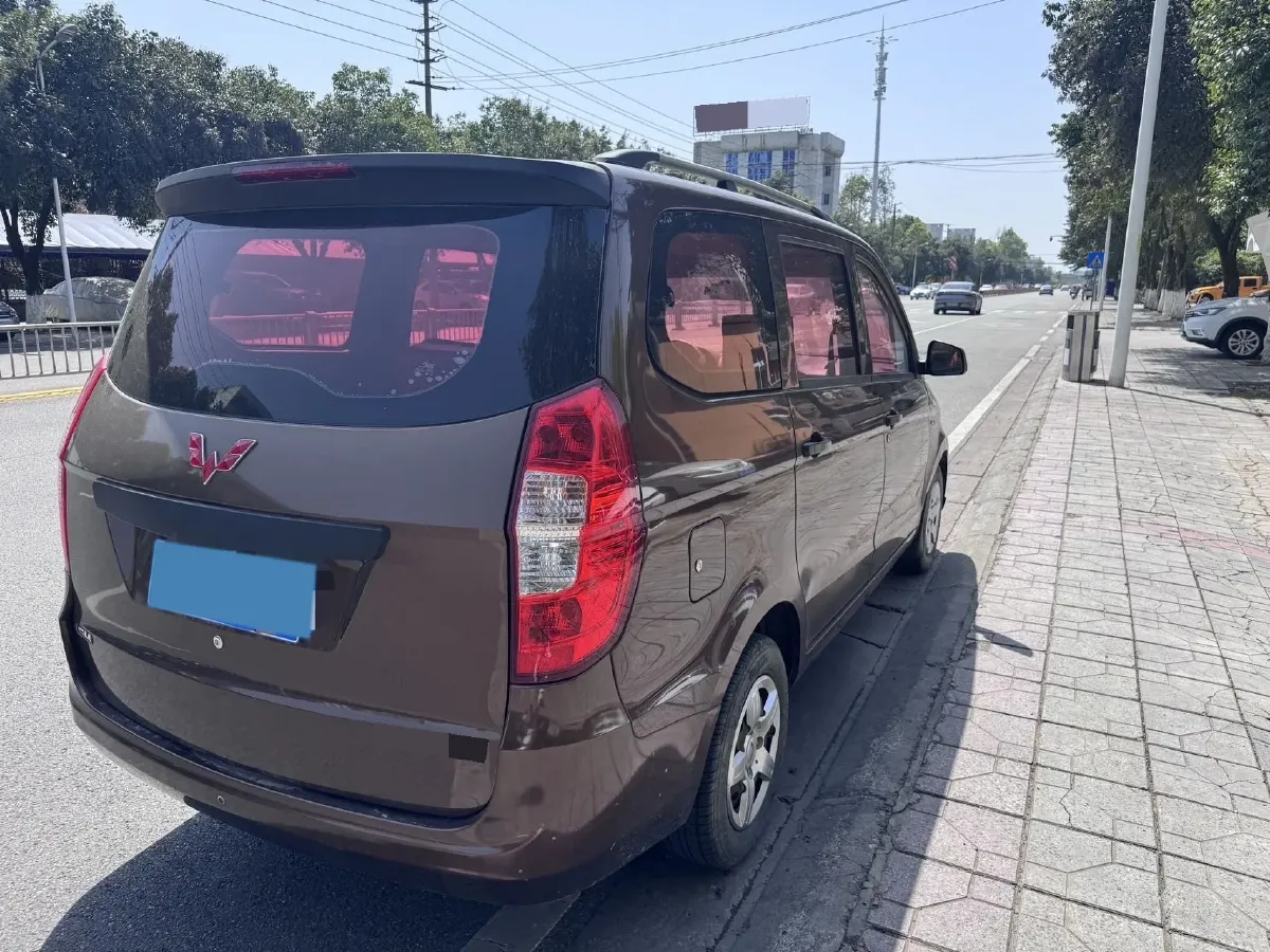 2018 WuLing HongGuang 1.5L 105HP L4 5MT,autocango,china used car exporter,china ev exporter,chinese used car exporter,chinese used ev exporter