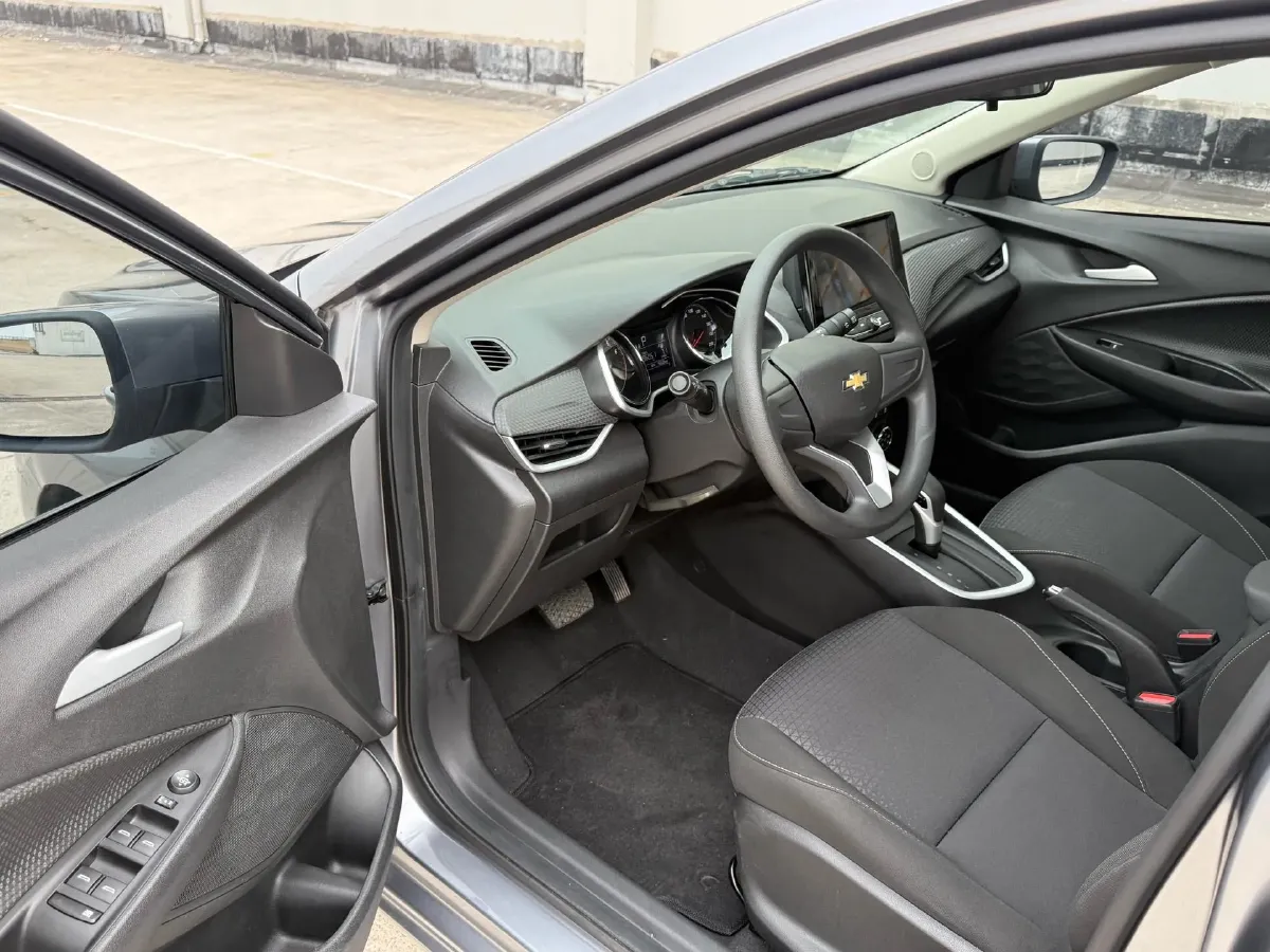 2020 Chevrolet Cavalier 1.0T 125HP L3 6AT,autocango,china used car exporter,china ev exporter,chinese used car exporter,chinese used ev exporter