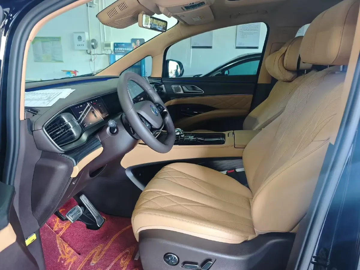 2025 Denza D9 1.5T 156HP L4 E-CVT PHEV 40KWH,autocango,china used car exporter,china ev exporter,chinese used car exporter,chinese used ev exporter