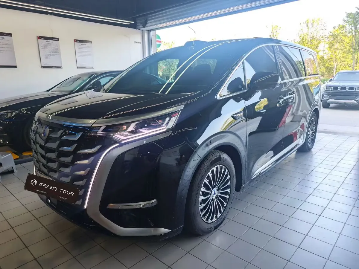 2025 Denza D9 1.5T 156HP L4 E-CVT PHEV 40KWH,autocango,china used car exporter,china ev exporter,chinese used car exporter,chinese used ev exporter
