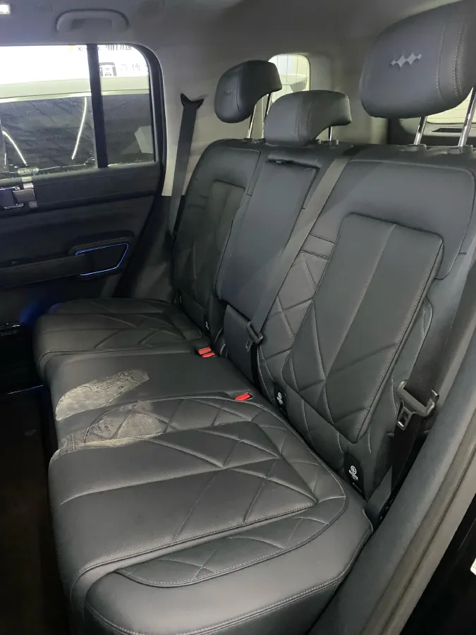 2023 FangChengBao Bao 5 1.5T 194HP L4 E-CVT PHEV 31.8KWH,autocango,china used car exporter,china ev exporter,chinese used car exporter,chinese used ev exporter