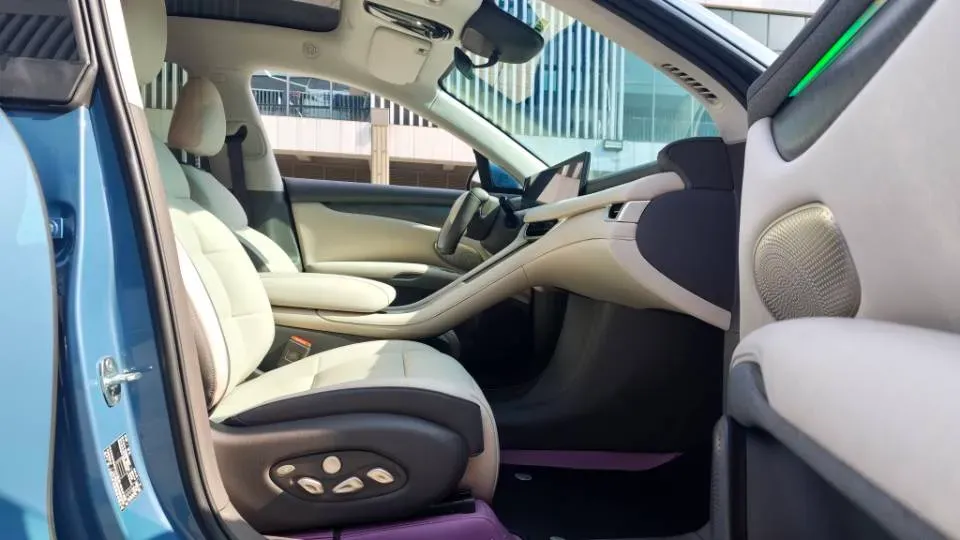 2025 IM LS6 BEV 75KWH,autocango,china used car exporter,china ev exporter,chinese used car exporter,chinese used ev exporter