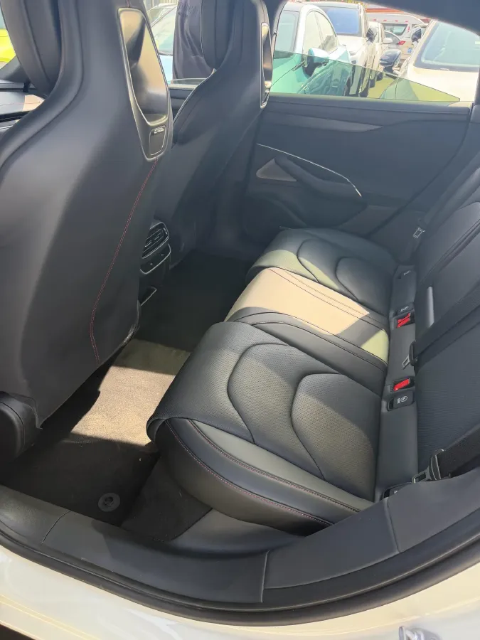 2024 MI SU7 BEV 94.3KWH,autocango,china used car exporter,china ev exporter,chinese used car exporter,chinese used ev exporter