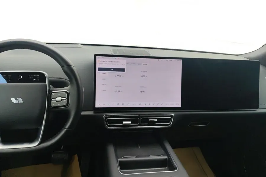 2023 Li L8 Range Extended 154HP REEV 40.9KWH,autocango,china used car exporter,china ev exporter,chinese used car exporter,chinese used ev exporter