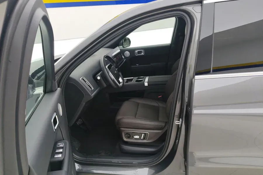 2023 Li L8 Range Extended 154HP REEV 40.9KWH,autocango,china used car exporter,china ev exporter,chinese used car exporter,chinese used ev exporter