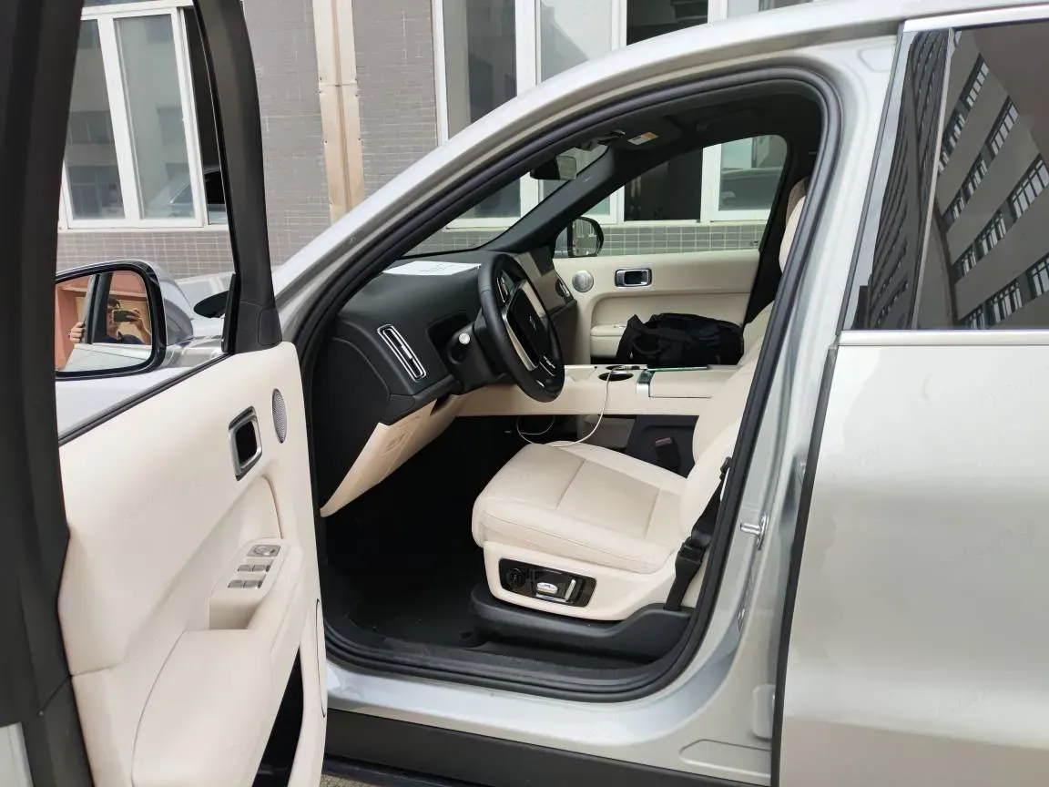 2024 Li L9 Range Extended 154HP REEV 52.3KWH,autocango,china used car exporter,china ev exporter,chinese used car exporter,chinese used ev exporter
