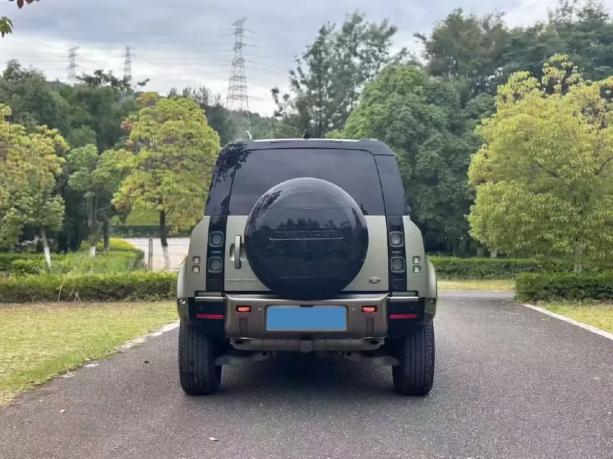 2023 Land Rover Defender 3.0T 400HP L6 8AT,autocango,china used car exporter,china ev exporter,chinese used car exporter,chinese used ev exporter