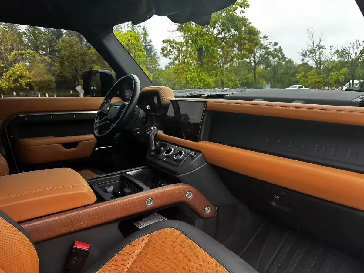 2023 Land Rover Defender 3.0T 400HP L6 8AT,autocango,china used car exporter,china ev exporter,chinese used car exporter,chinese used ev exporter