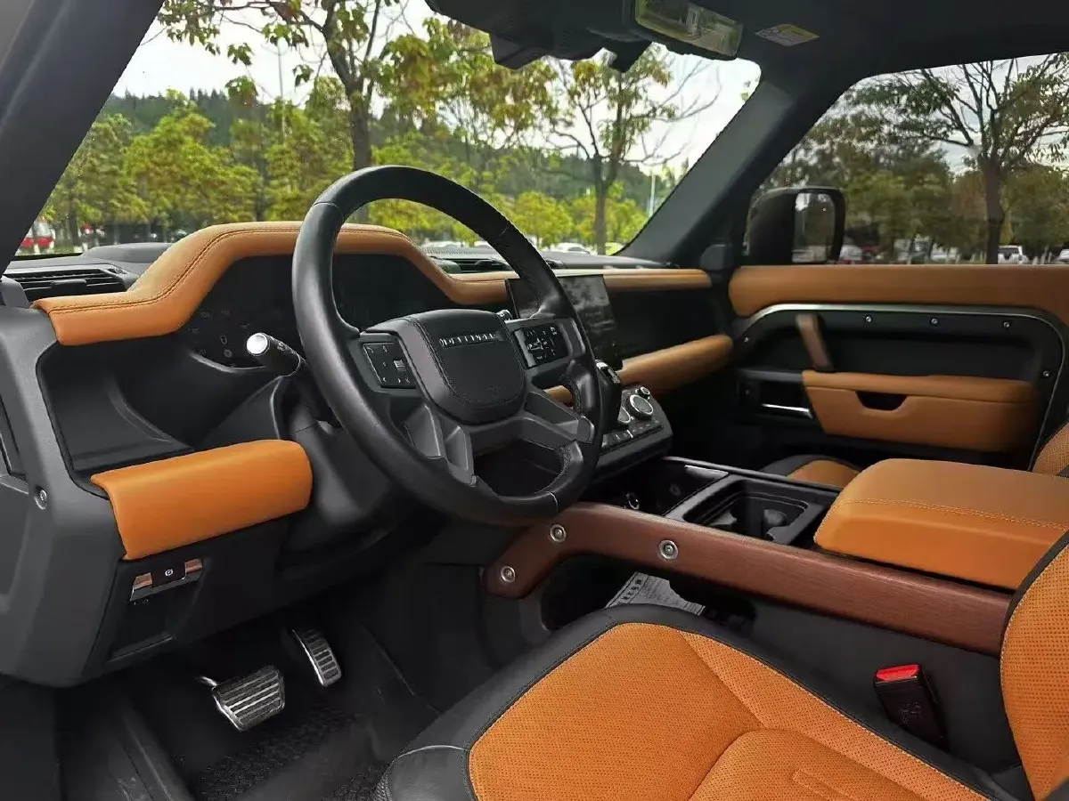 2023 Land Rover Defender 3.0T 400HP L6 8AT,autocango,china used car exporter,china ev exporter,chinese used car exporter,chinese used ev exporter