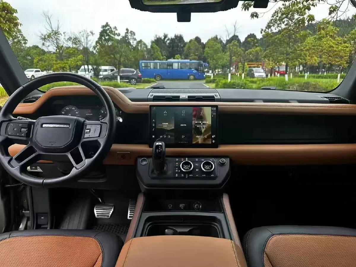 2023 Land Rover Defender 3.0T 400HP L6 8AT,autocango,china used car exporter,china ev exporter,chinese used car exporter,chinese used ev exporter