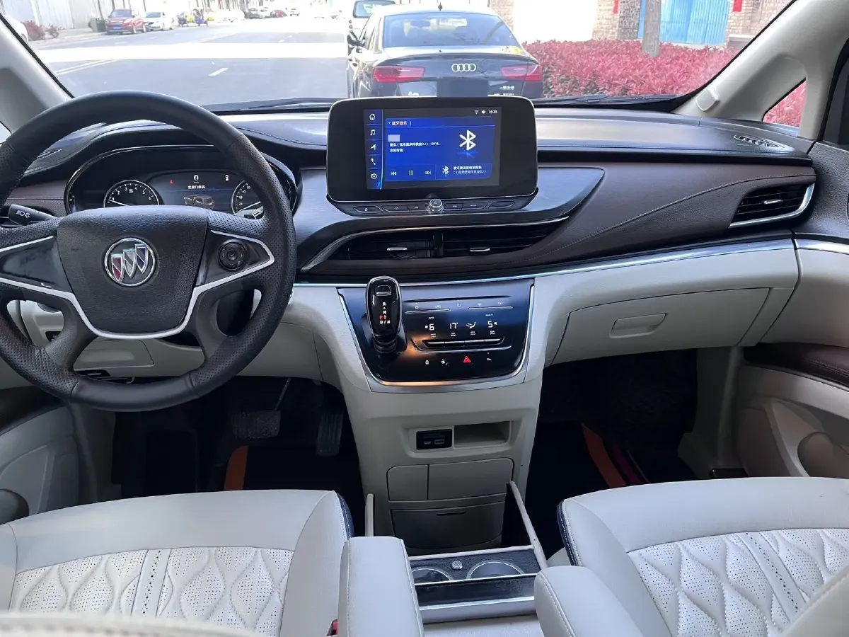 2021 Buick GL8 2.0T 237HP L4 9AT,autocango,china used car exporter,china ev exporter,chinese used car exporter,chinese used ev exporter