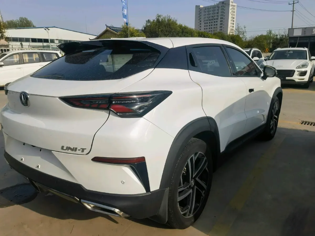 2020 ChangAn UNI-T 1.5T 180HP L4 7DCT,autocango,china used car exporter,china ev exporter,chinese used car exporter,chinese used ev exporter