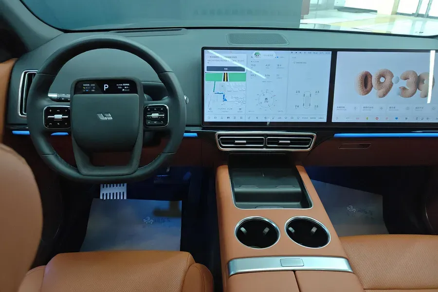 2023 Li L7 Range Extended 154HP REEV 40.9KWH,autocango,china used car exporter,china ev exporter,chinese used car exporter,chinese used ev exporter