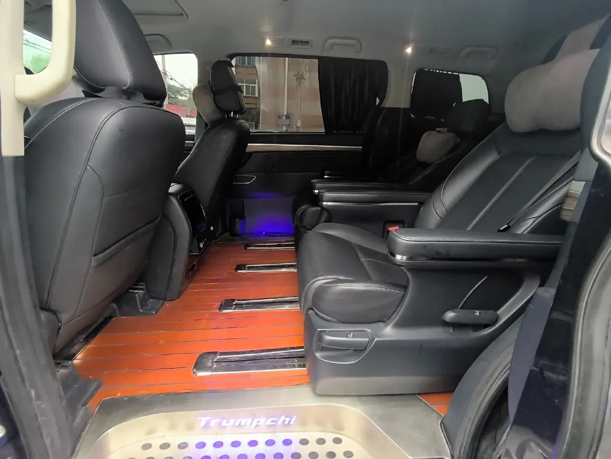 2021 GAC Trumpchi M8 2.0T 252HP L4 8AT,autocango,china used car exporter,china ev exporter,chinese used car exporter,chinese used ev exporter