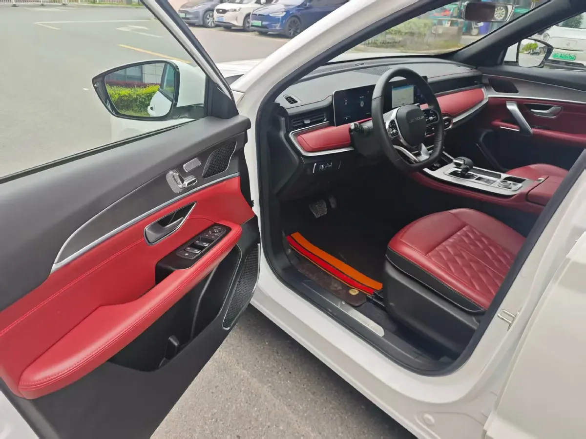 2024 Jetour X70 Plus 1.6T 197HP L4 7DCT,autocango,china used car exporter,china ev exporter,chinese used car exporter,chinese used ev exporter