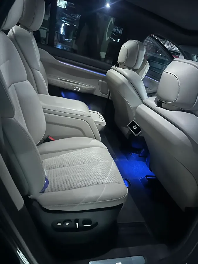 2023 NIO ES8 BEV 100KWH,autocango,china used car exporter,china ev exporter,chinese used car exporter,chinese used ev exporter