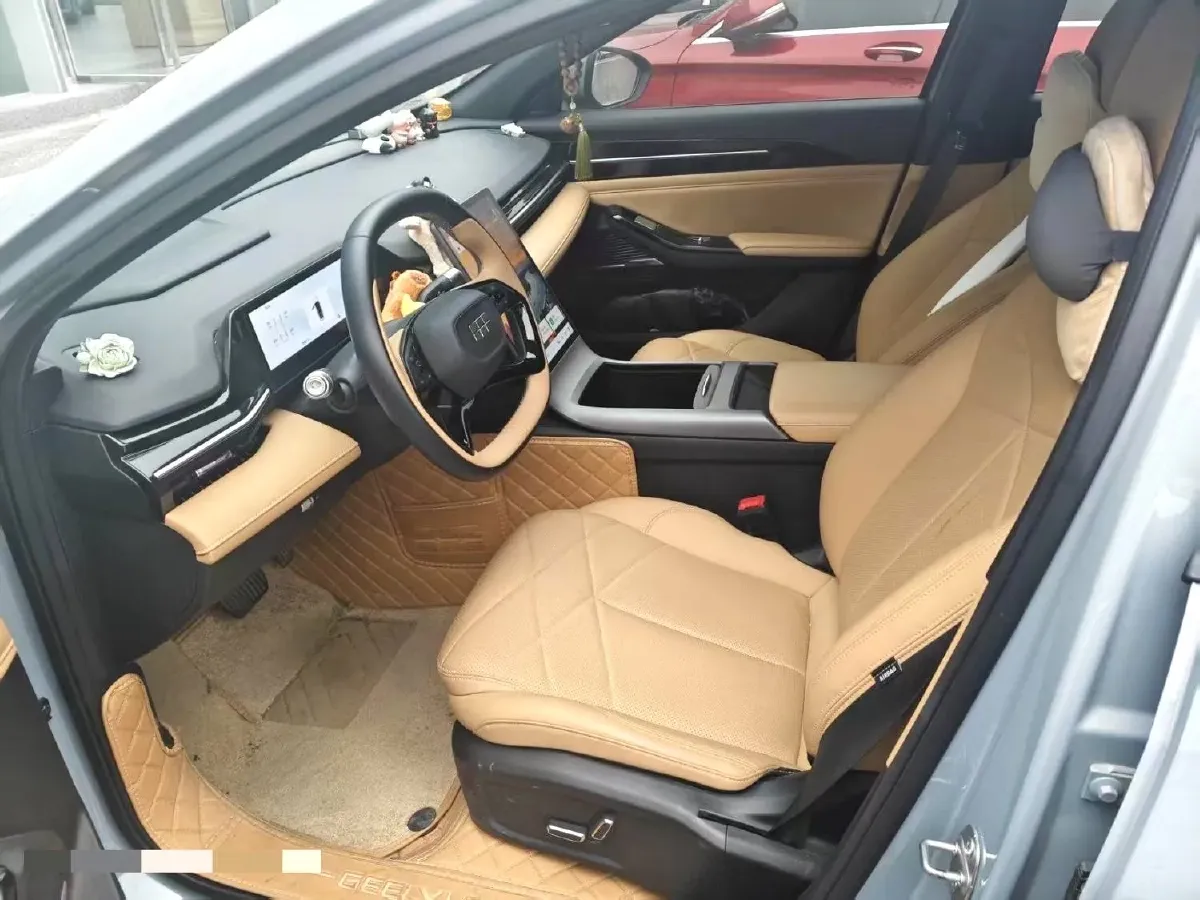 2024 Geely Galaxy L6 1.5T 163HP L4 3DHT PHEV,autocango,china used car exporter,china ev exporter,chinese used car exporter,chinese used ev exporter