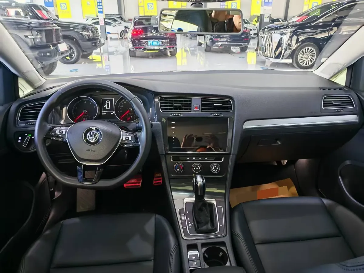 2020 Volkswagen Golf 1.2T 116HP L4 7DCT,autocango,china used car exporter,china ev exporter,chinese used car exporter,chinese used ev exporter