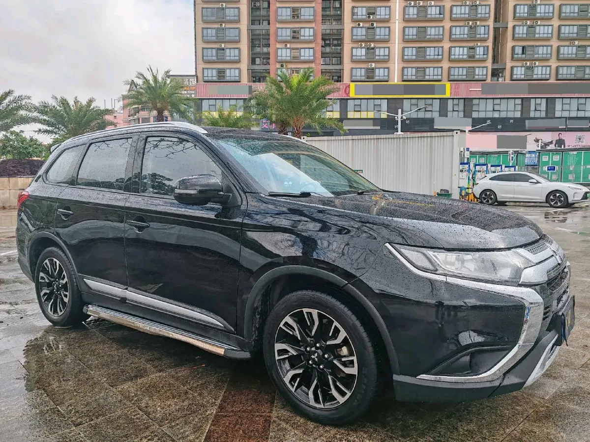 2019 Mitsubishi Outlander 2.0L 166HP L4 CVT,autocango,china used car exporter,china ev exporter,chinese used car exporter,chinese used ev exporter