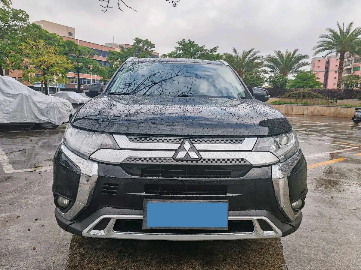 2019 Mitsubishi Outlander 2.0L 166HP L4 CVT,autocango,china used car exporter,china ev exporter,chinese used car exporter,chinese used ev exporter