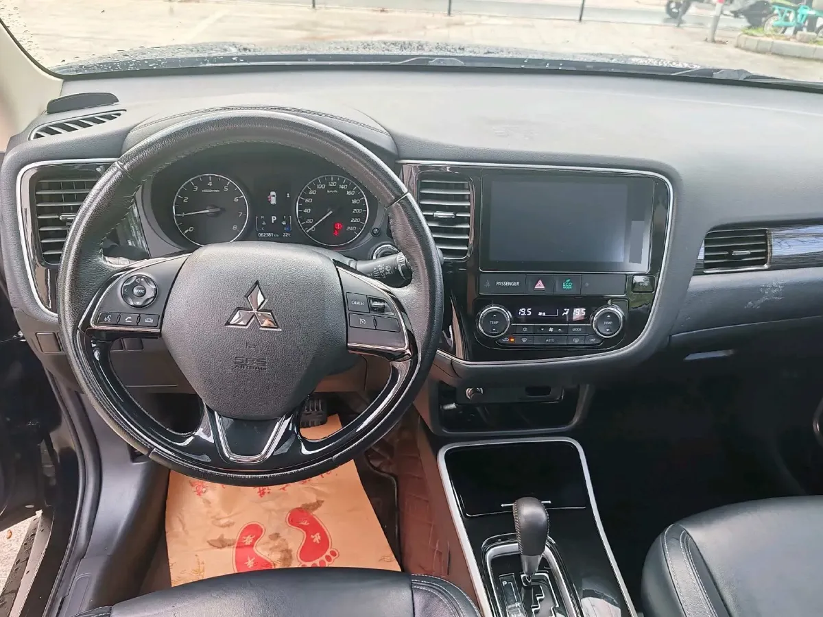 2019 Mitsubishi Outlander 2.0L 166HP L4 CVT,autocango,china used car exporter,china ev exporter,chinese used car exporter,chinese used ev exporter