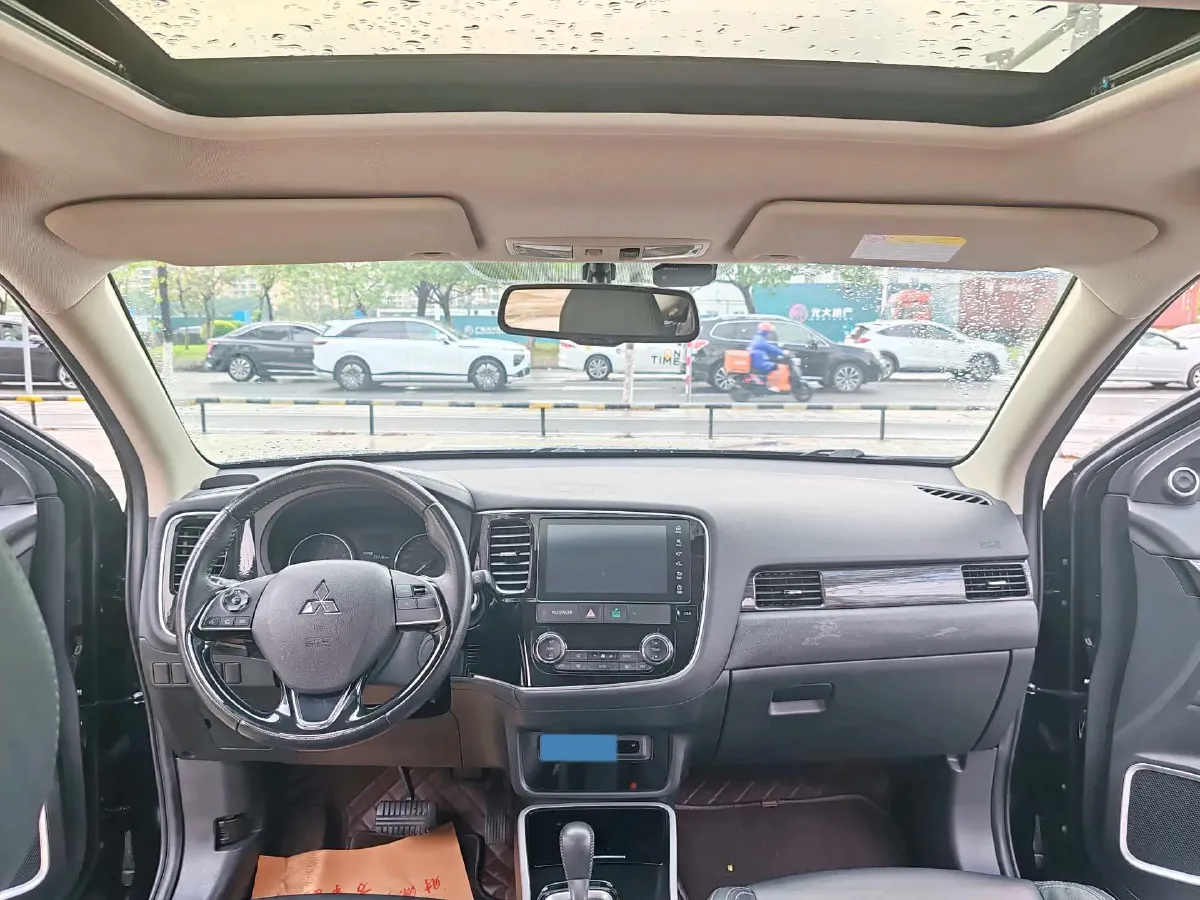 2019 Mitsubishi Outlander 2.0L 166HP L4 CVT,autocango,china used car exporter,china ev exporter,chinese used car exporter,chinese used ev exporter